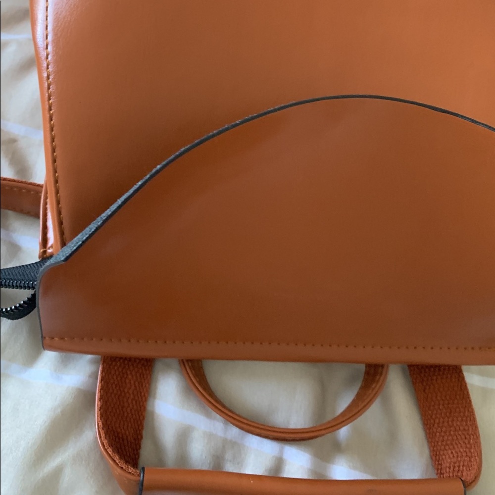 Backpack - Picture 2 of 4